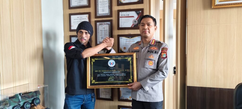 Kapolres Metro Kota Tangerang dan Kadis LH Diapresiasi FWJ Indonesia