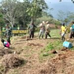 Perkuat Ketahanan Pangan Nasional, Satgas TMMD ke-128 Kodim 0621/Kab. Bogor Gelar Penanaman Jagung dan Pohon Keras di Desa Banyuasih