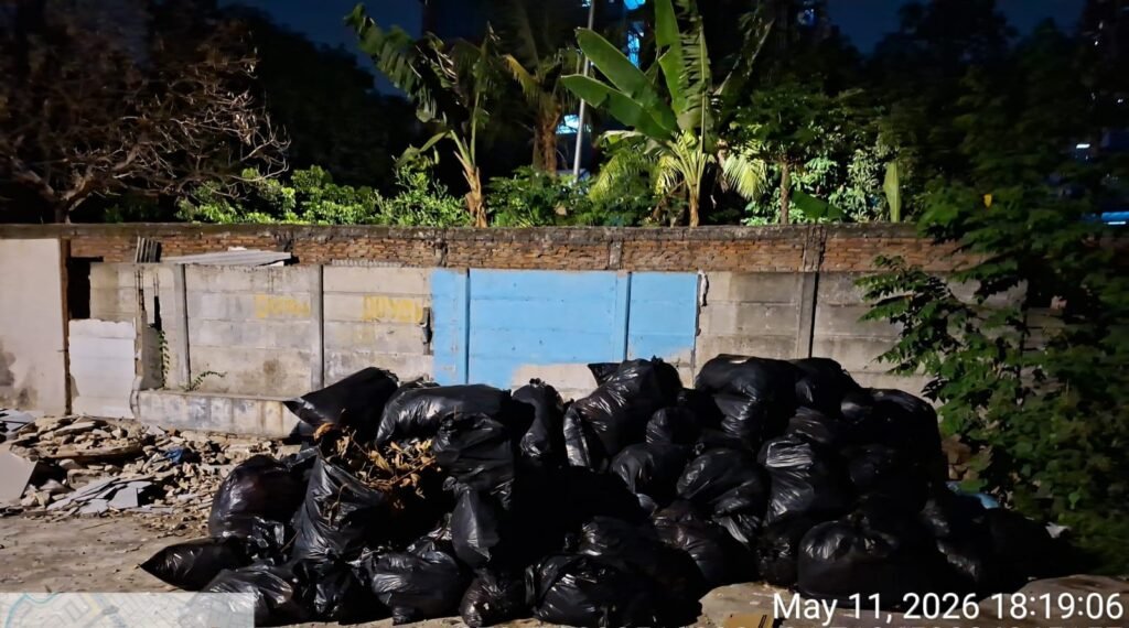 Hampir Sebulan Sampah Menumpuk di Cengkareng Barat, Warga Keluhkan Buruknya Koordinasi RT-RW