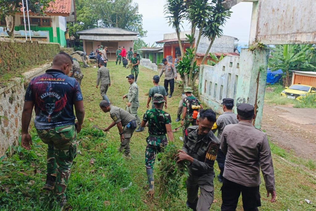Kodim 0621/Kab. Bogor Gandeng Lintas Instansi Benahi Fasum Desa Banyuasih